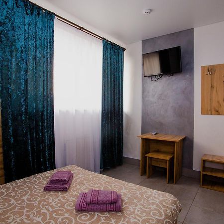 Ok Hotel Rivne Eksteriør bilde